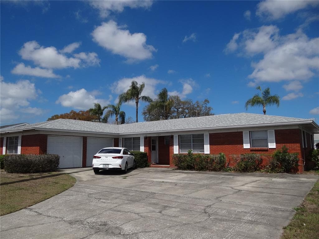 11017 126TH AVENUE LARGO, FL 33778