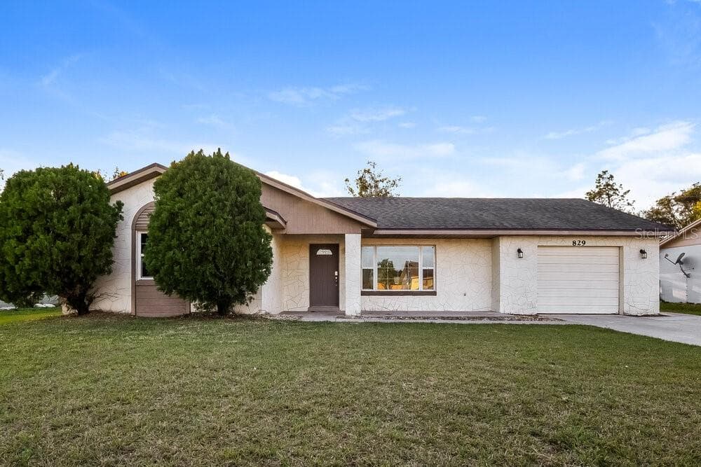 829 W BIRCHWOOD CIRCLE KISSIMMEE, FL 34743