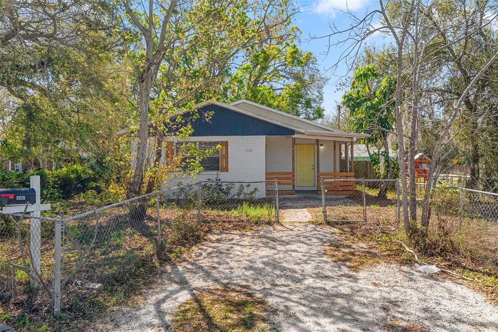 4926 HAINES ROAD N ST PETERSBURG, FL 33714