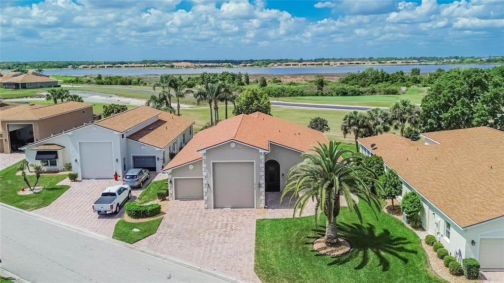 4152 DUNMORE DRIVE LAKE WALES, FL 33859