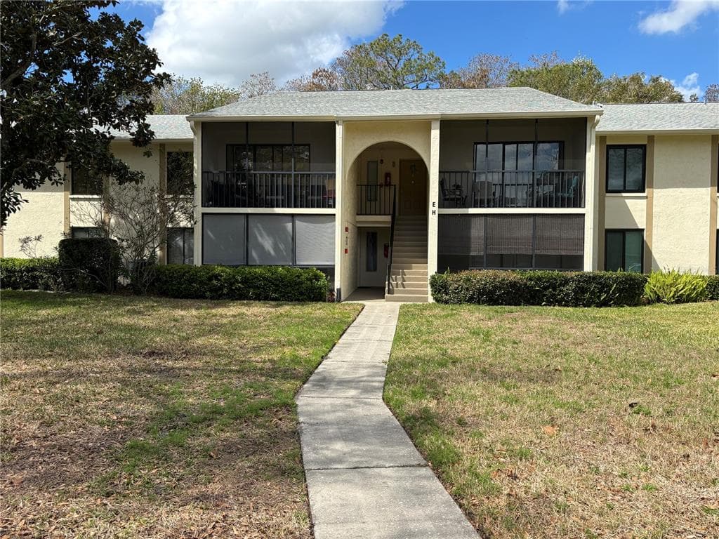 1354 SHADY PINE WAY UNIT E2 TARPON SPRINGS, FL 34688