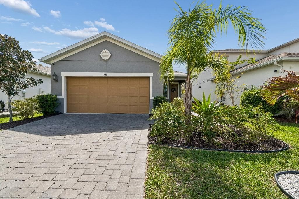 5411 LOS ROBLES COURT PALMETTO, FL 34221