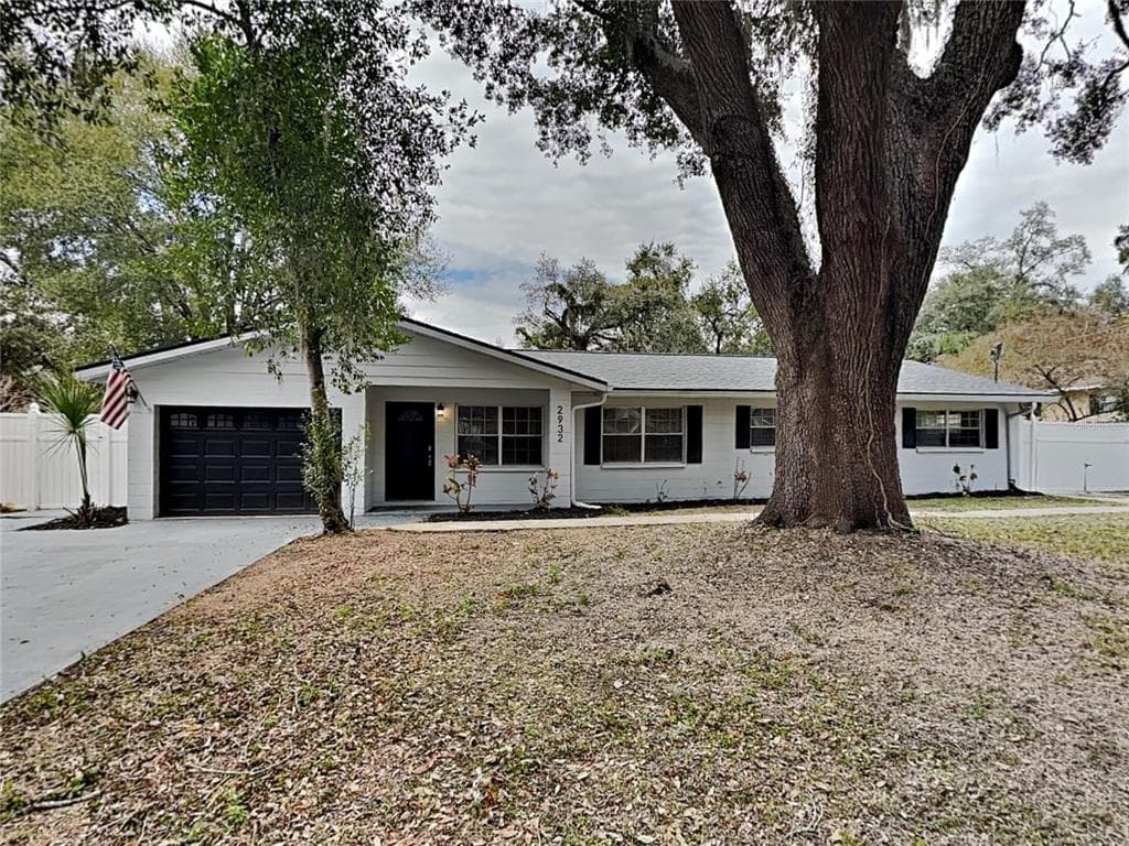 2932 E 148TH AVENUE LUTZ, FL 33559