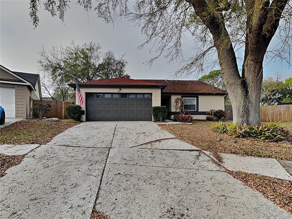 4611 S COUNTRY HILLS COURT PLANT CITY, FL 33566