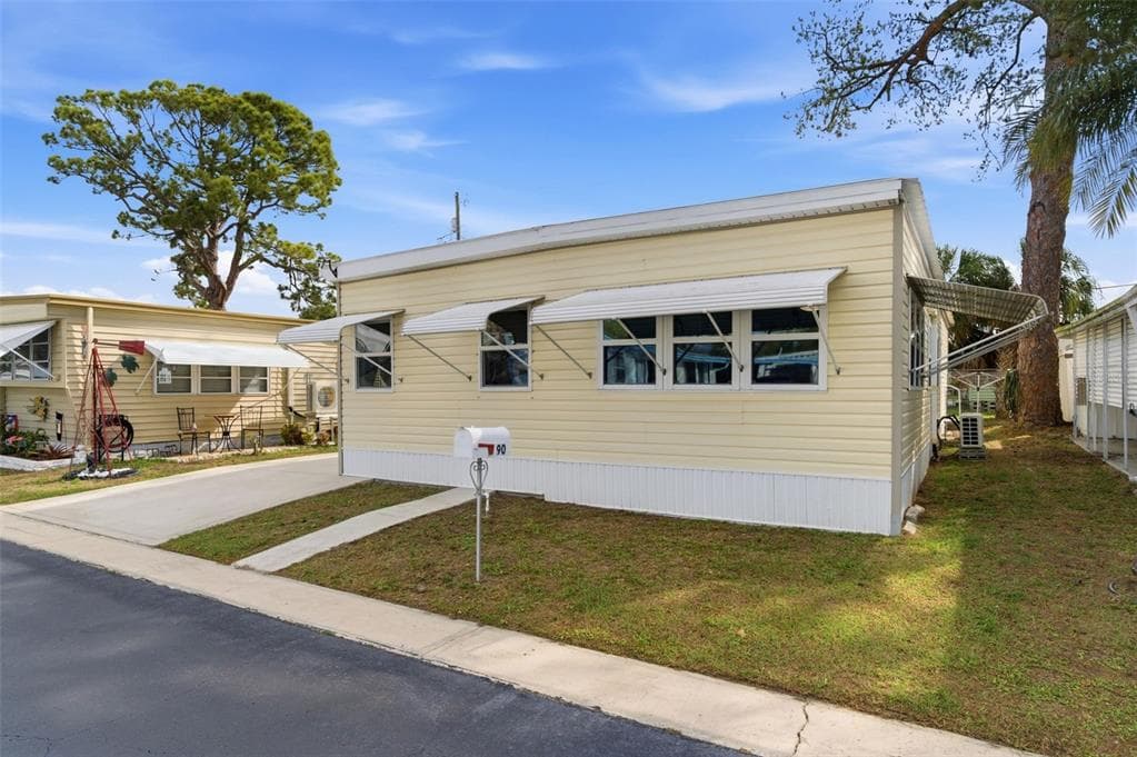7803 46TH AVENUE N UNIT 90