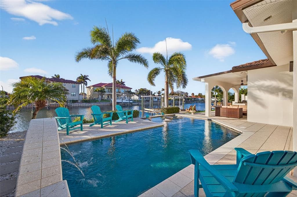 1967 IOWA AVENUE NE ST PETERSBURG, FL 33703