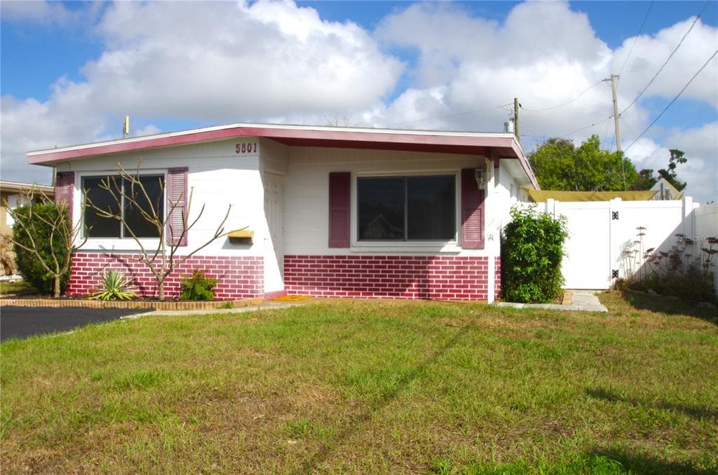 5801 EMERSON AVE S ST PETERSBURG, FL 33707