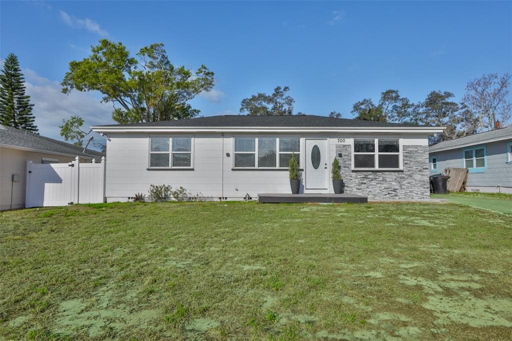 700 GLENWOOD AVENUE S CLEARWATER, FL 33756