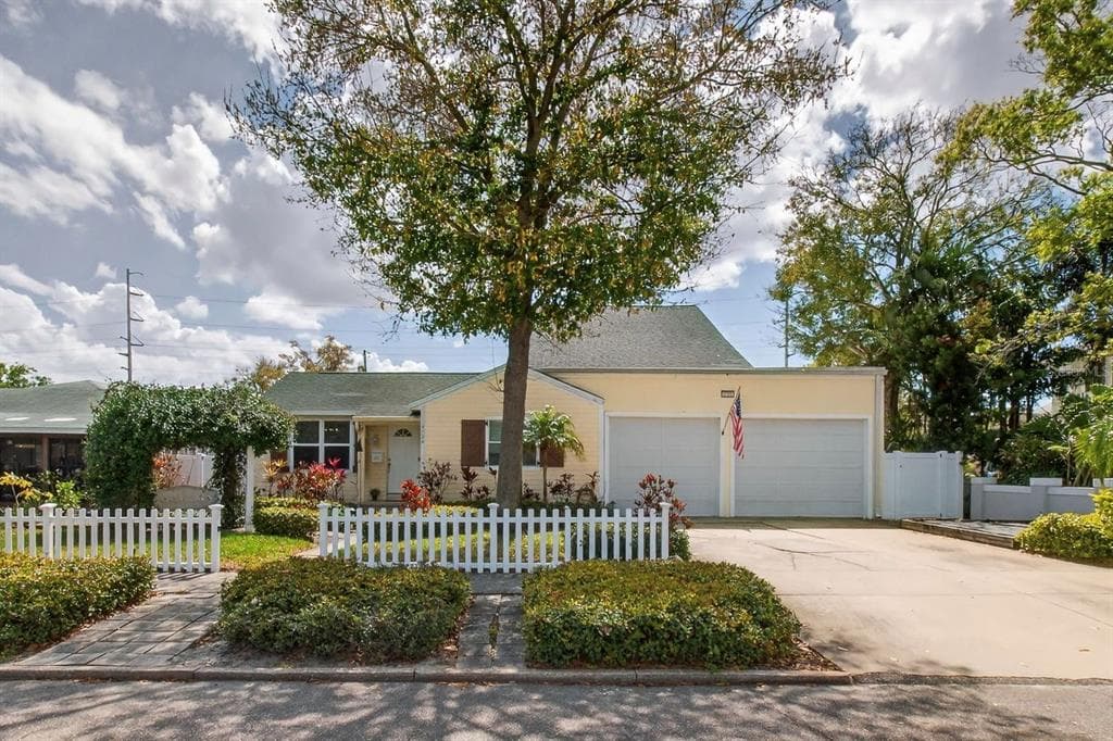 4728 13TH AVENUE N ST PETERSBURG, FL 33713