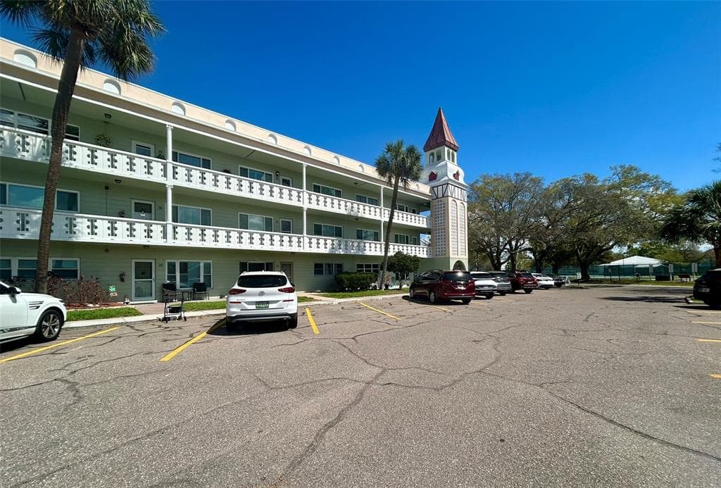 2400 COLUMBIA DRIVE UNIT 18