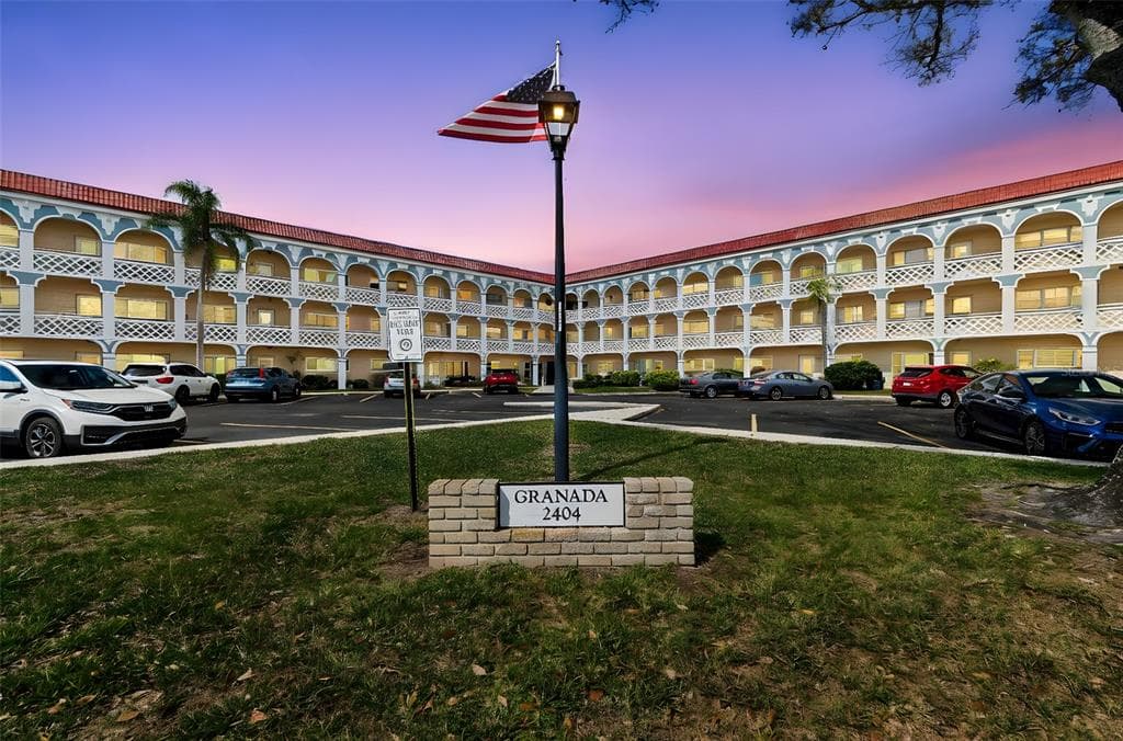 2404 FLORENTINE WAY UNIT 52 CLEARWATER, FL 33763