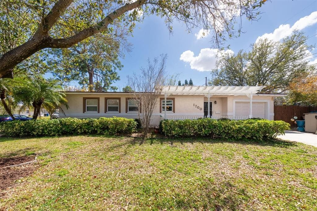 1700 74TH AVENUE N ST PETERSBURG, FL 33702