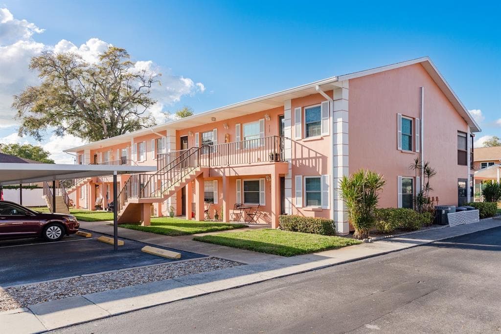 2250 DRUID ROAD E UNIT 905 CLEARWATER, FL 33764