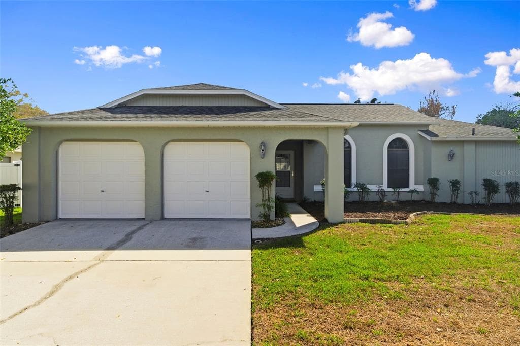 9108 TOURNAMENT DRIVE HUDSON, FL 34667