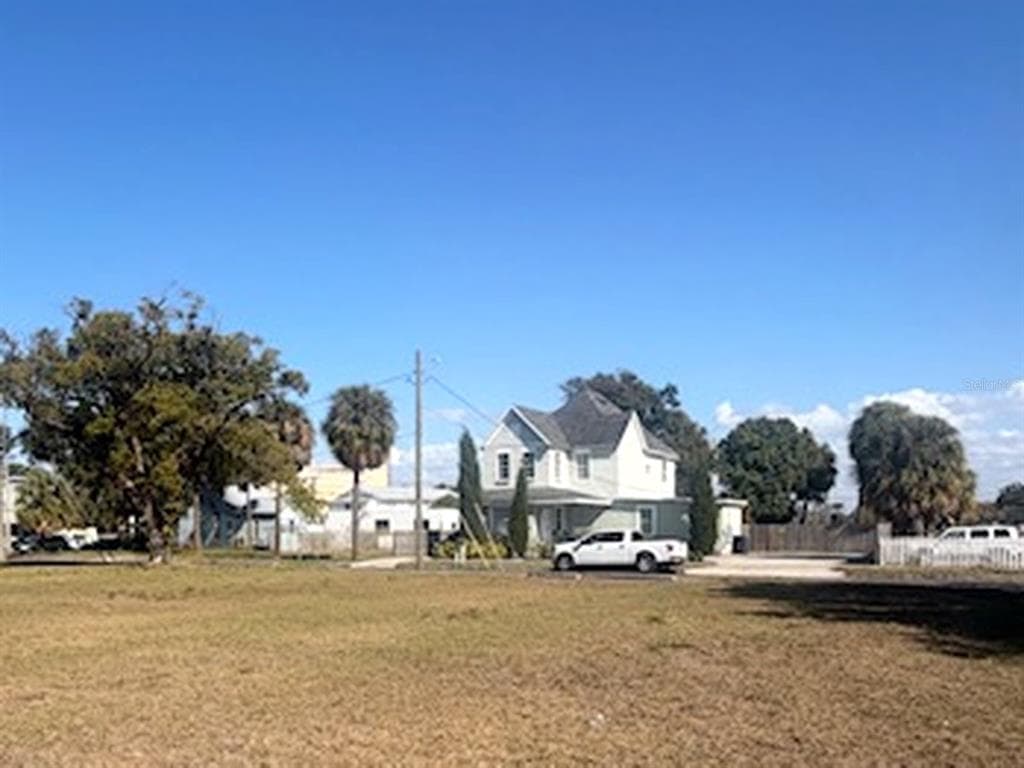 1802 N MITCHELL AVENUE TAMPA, FL 33602