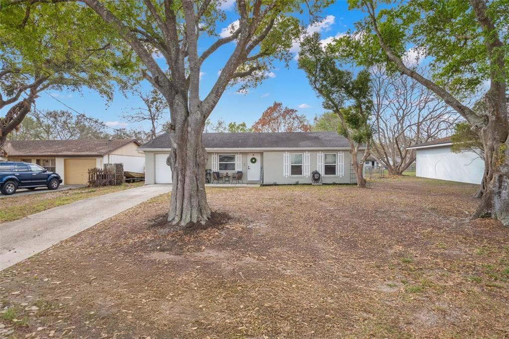 4055 APRIL STREET N LAKELAND, FL 33812