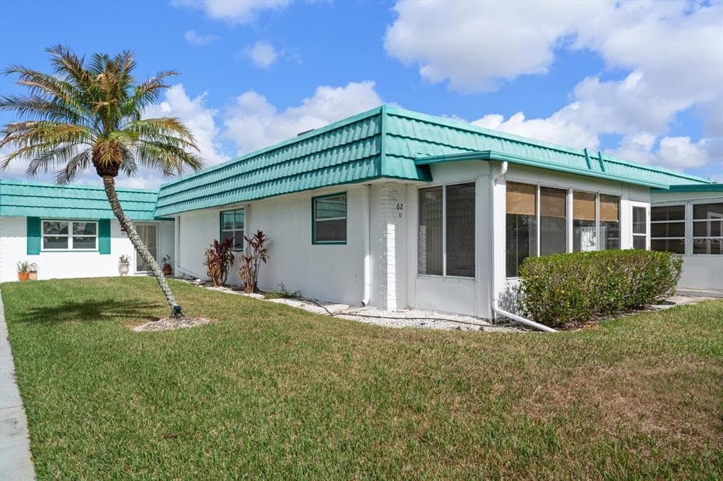 205 KINGS BOULEVARD UNIT 62 SUN CITY CENTER, FL 33573