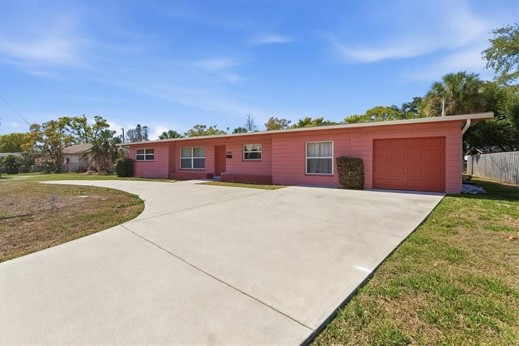 6871 4TH ST S ST PETERSBURG, FL 33705