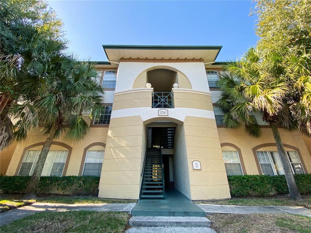 17110 CARRINGTON PARK DRIVE UNIT 822 TAMPA, FL 33647