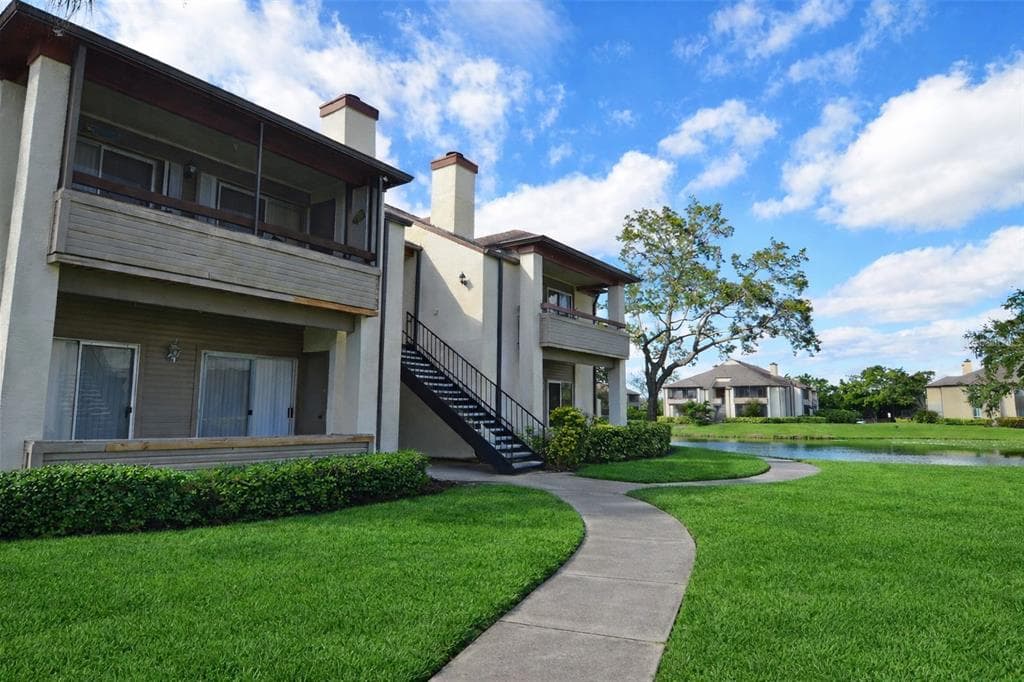 10263 GANDY BOULEVARD N UNIT 305 ST PETERSBURG, FL 33702