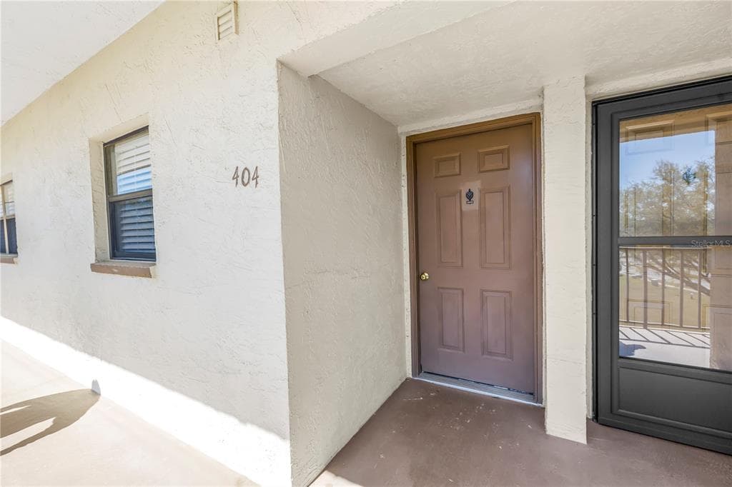 5920 80TH STREET N UNIT 404 ST PETERSBURG, FL 33709