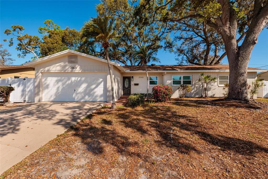 2045 66TH AVENUE S ST PETERSBURG, FL 33712