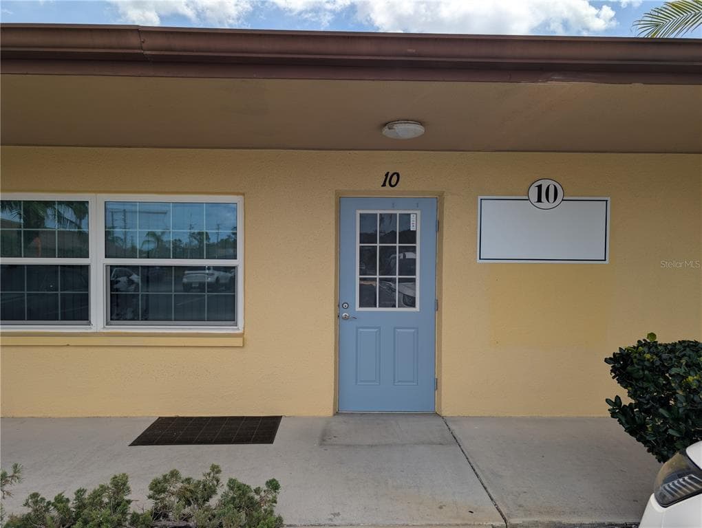 13910 FIVAY ROAD UNIT 10 HUDSON, FL 34667