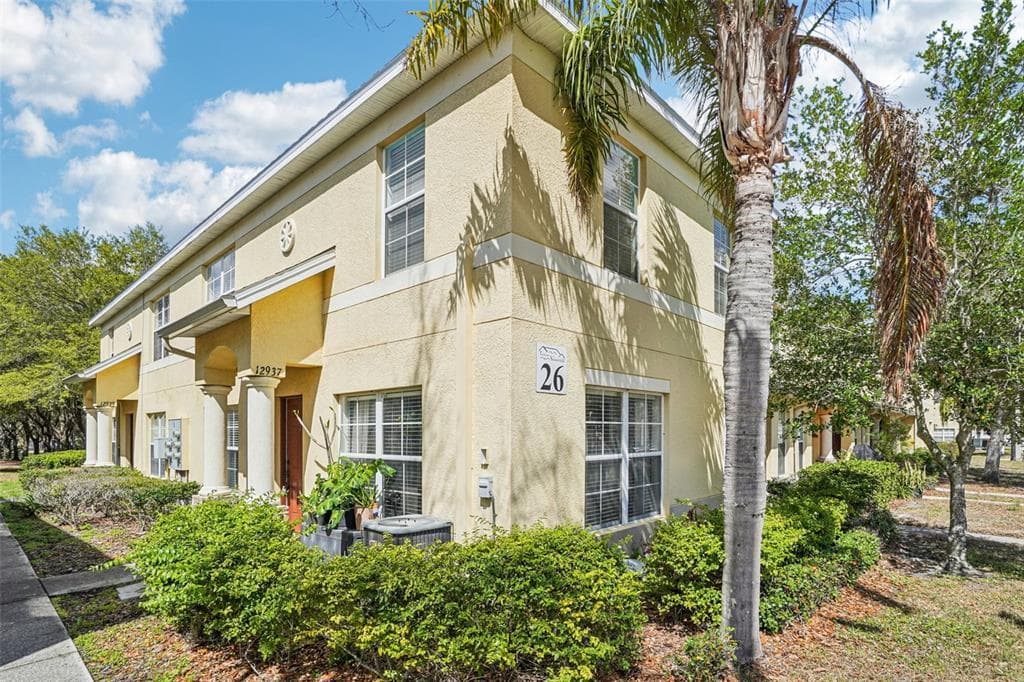 12937 TRADE PORT PLACE RIVERVIEW, FL 33579