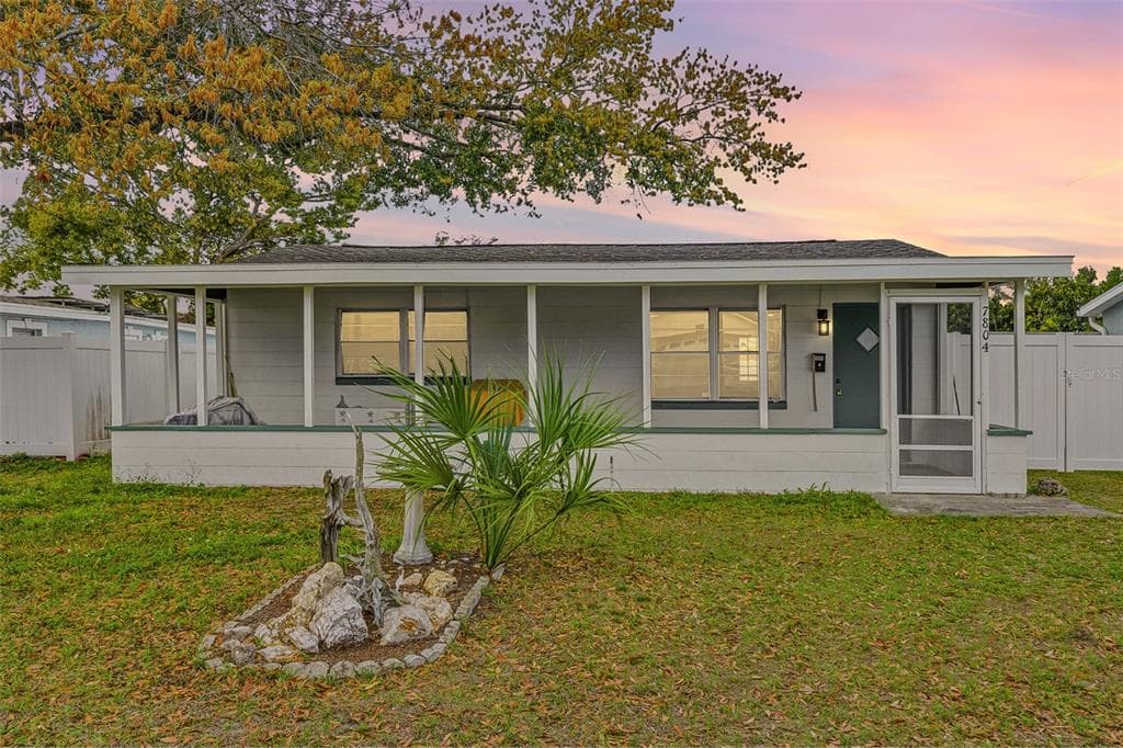 7804 N CHURCH AVENUE TAMPA, FL 33614