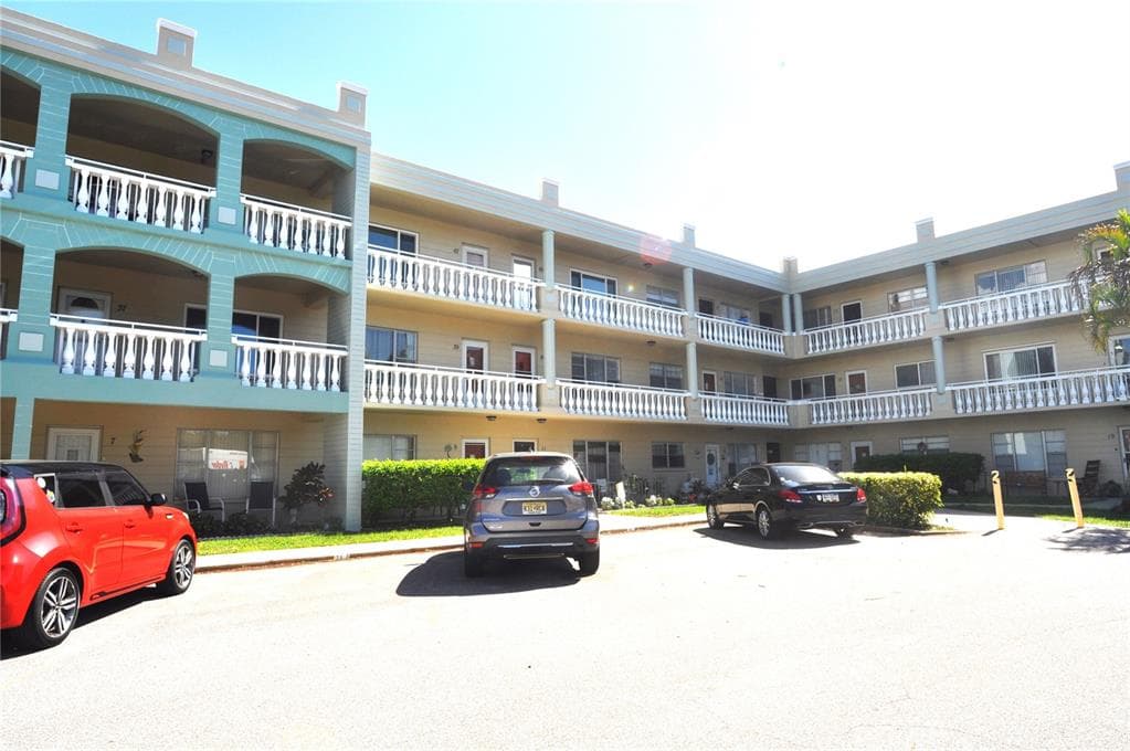 2331 FINLANDIA LANE UNIT 43 CLEARWATER, FL 33763