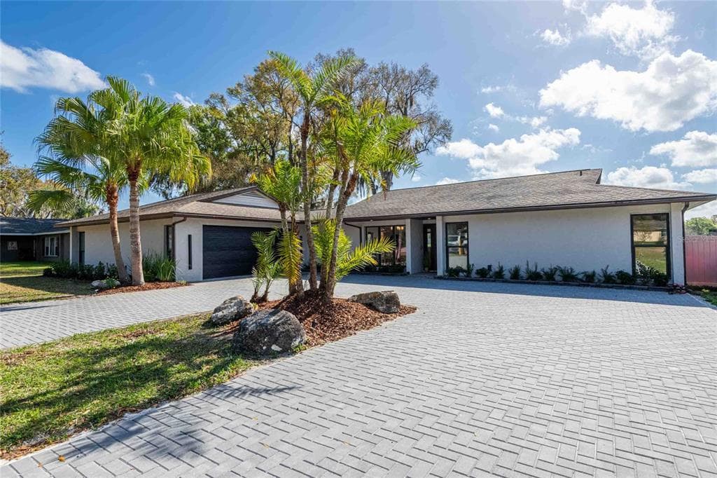 3754 LAKE JOYCE DRIVE LAND O LAKES, FL 34639