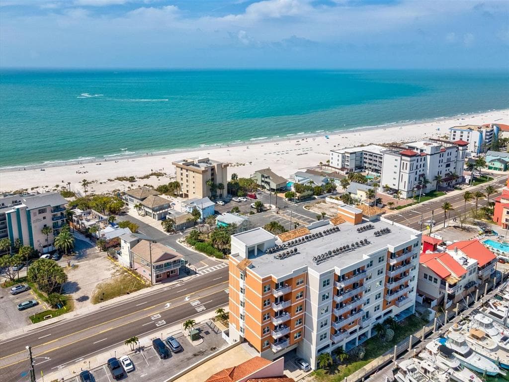 13101 GULF BOULEVARD UNIT 1304 MADEIRA BEACH, FL 33708