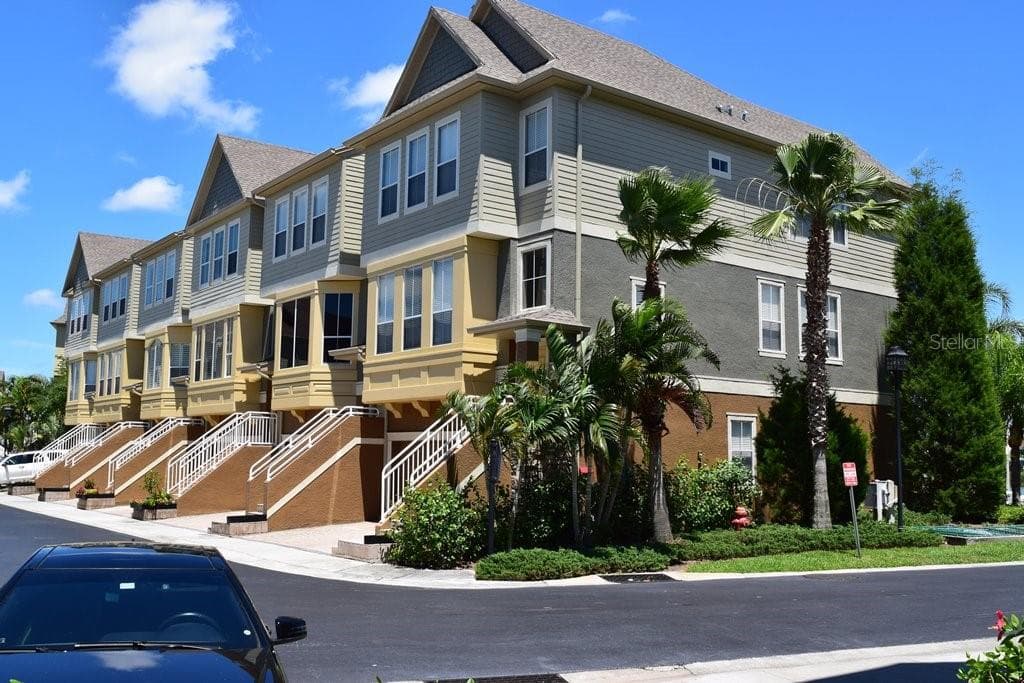 4303 SPINNAKER COVE LANE TAMPA, FL 33615