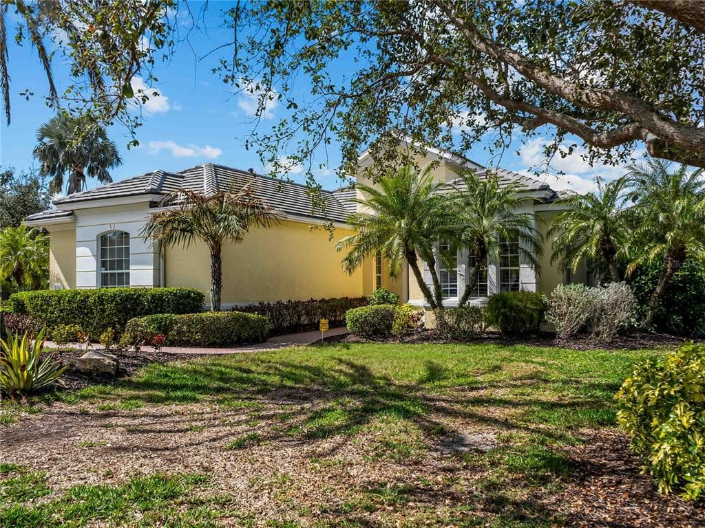 8316 ABINGDON COURT BRADENTON, FL 34201
