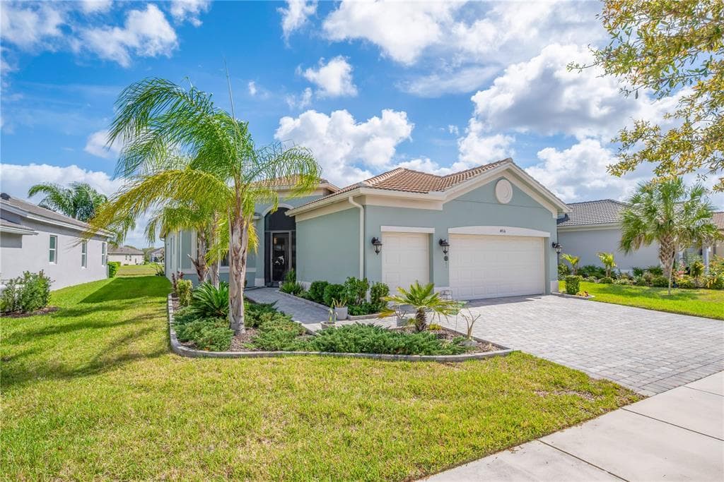 4916 SEVILLA SHORES DRIVE WIMAUMA, FL 33598