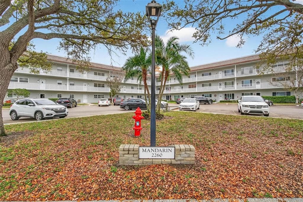 2260 COSTA RICAN DRIVE UNIT 6 CLEARWATER, FL 33763