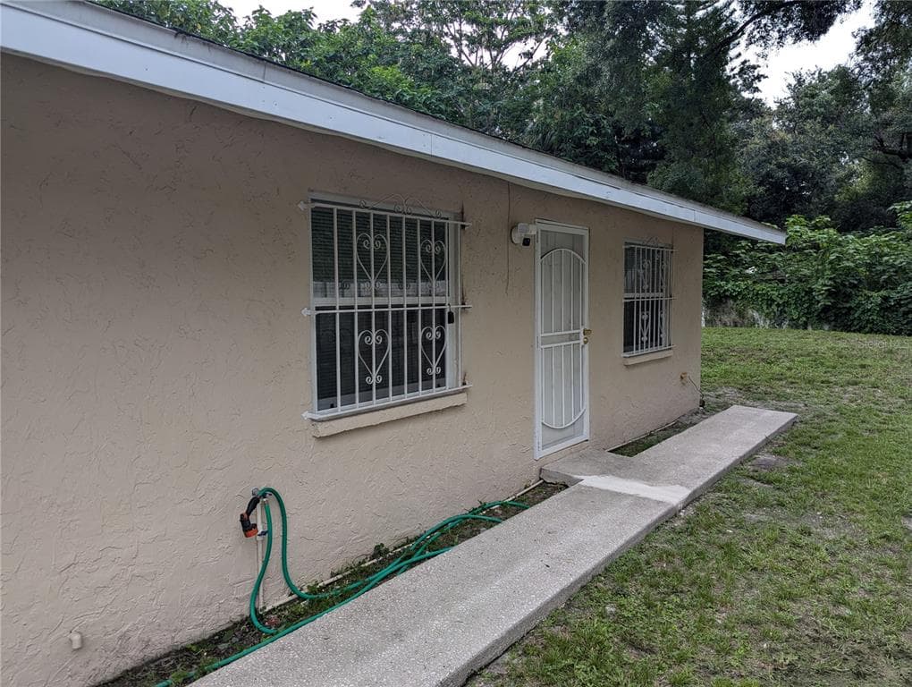 4512 E 10TH AVENUE UNIT B TAMPA, FL 33605