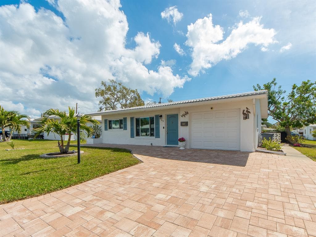 14104 88TH AVENUE SEMINOLE, FL 33776