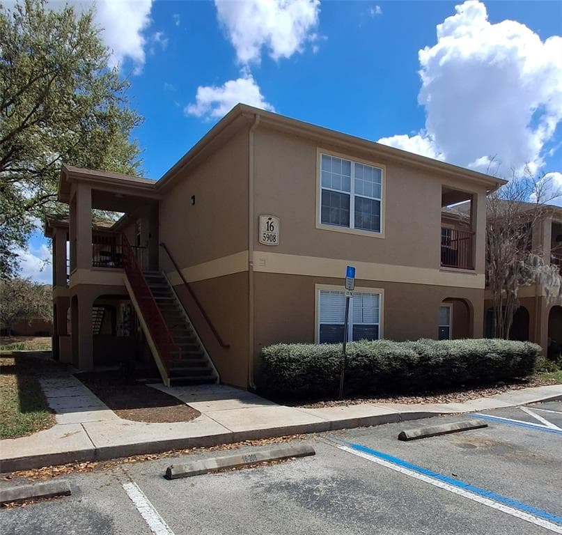 5908 BRICKLEBERRY LANE UNIT 103 ZEPHYRHILLS, FL 33541