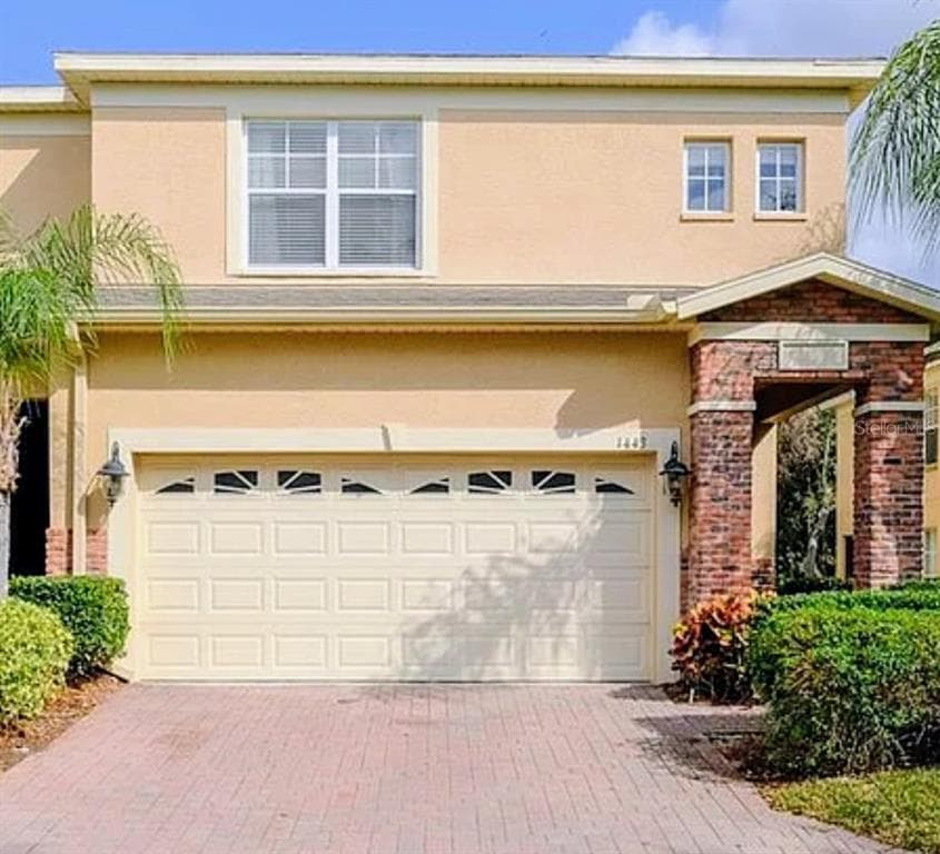 1443 HILLVIEW LANE