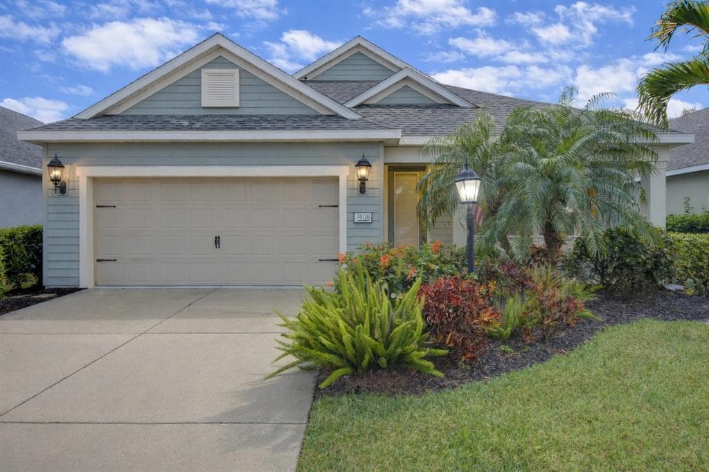 7408 RIDGELAKE CIRCLE BRADENTON, FL 34203