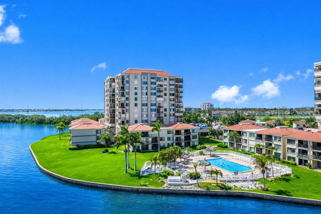 6372 PALMA DEL MAR BOULEVARD S UNIT 304 ST PETERSBURG, FL 33715