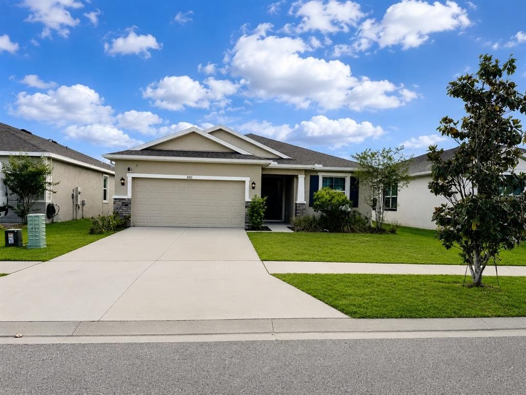 8313 WHEAT STONE DRIVE ZEPHYRHILLS, FL 33540