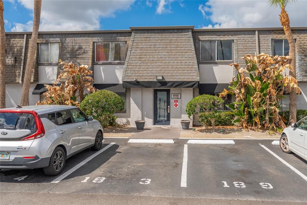 1918 CONWAY ROAD UNIT 9 ORLANDO, FL 32812