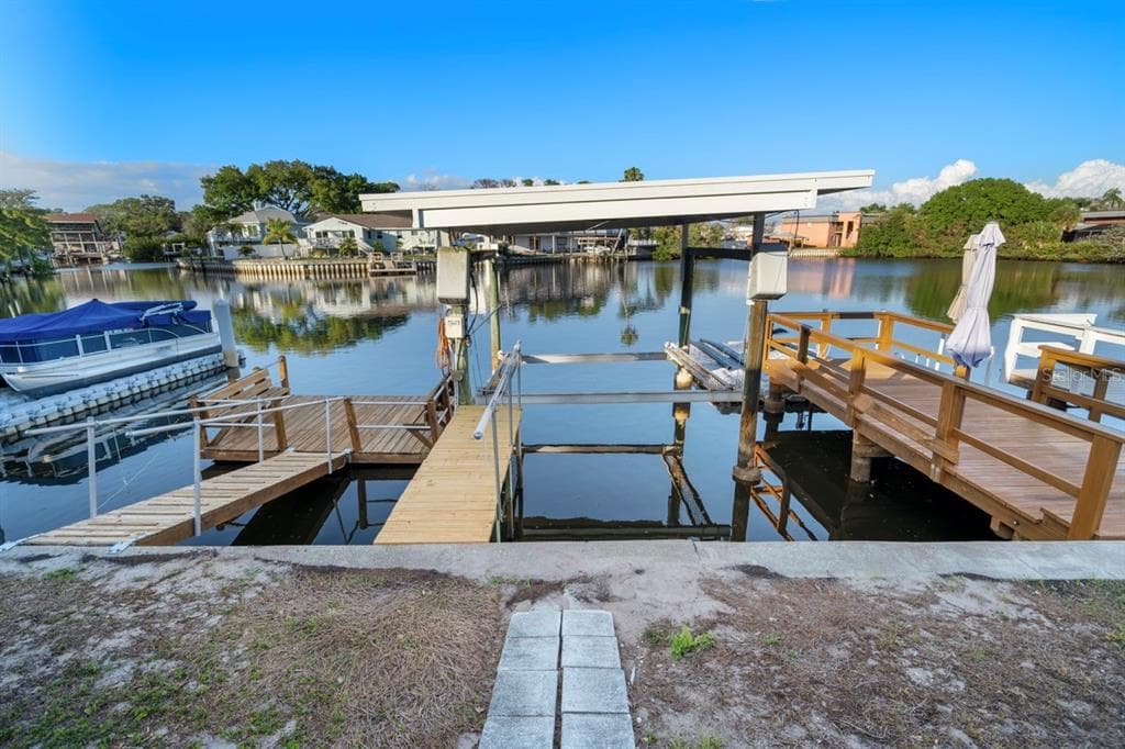 595 WESTWINDS DRIVE PALM HARBOR, FL 34683