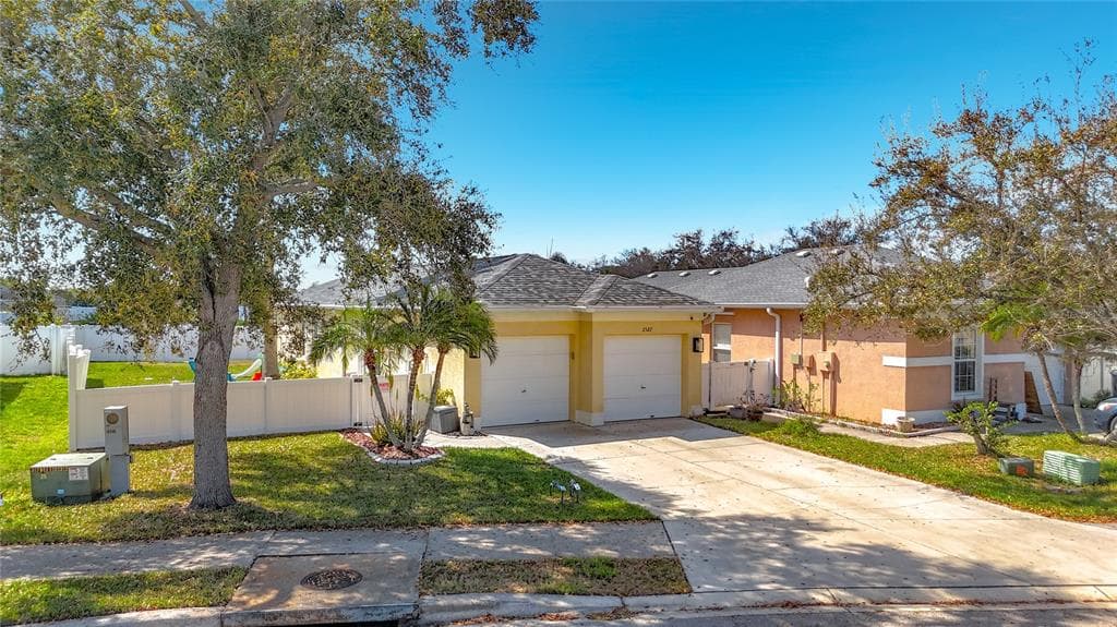 2527 29TH AVENUE E PALMETTO, FL 34221