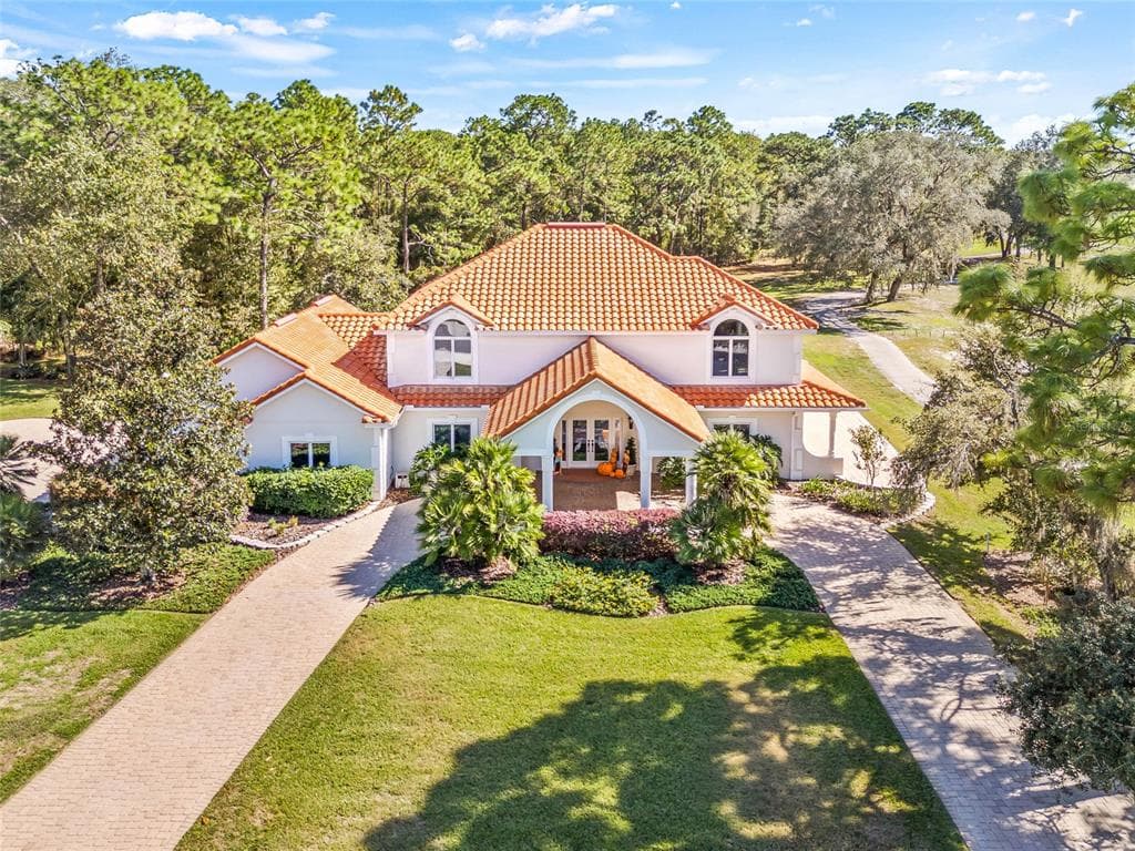 5198 LEGEND HILLS LANE SPRING HILL, FL 34609
