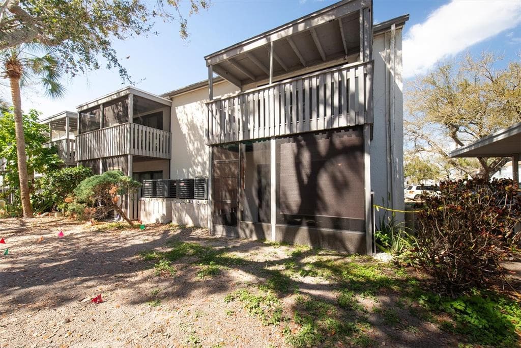 11410 8TH WAY N UNIT 311 ST PETERSBURG, FL 33716
