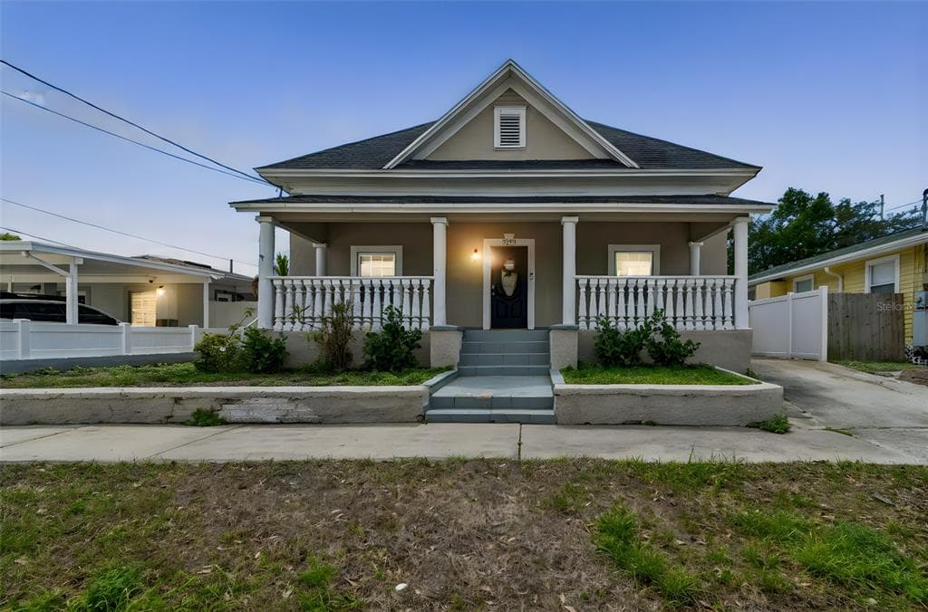 2920 W IVY STREET TAMPA, FL 33607