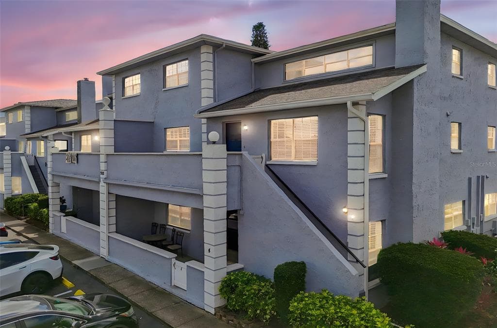 5756 CALAIS BOULEVARD N UNIT 8